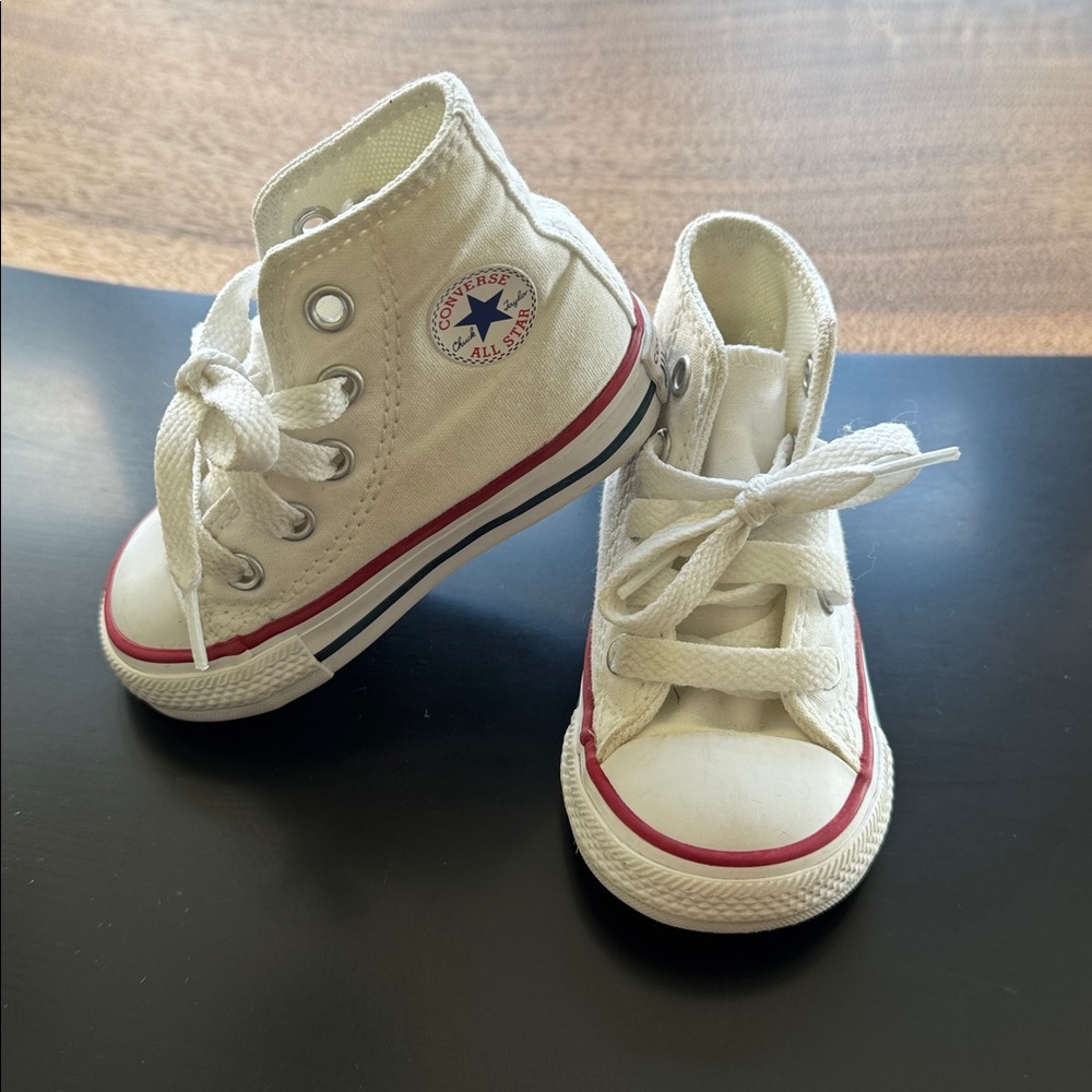 Toddler Converse Cream High-Top Sneakers - Size 4